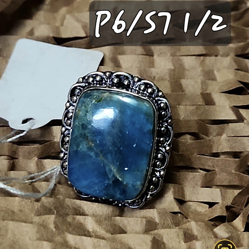 ~S7 1/2~ Lg, Radiant, Vge-Style, Neon Blue Apatite Cabochon Ring/Loop&Dot Design